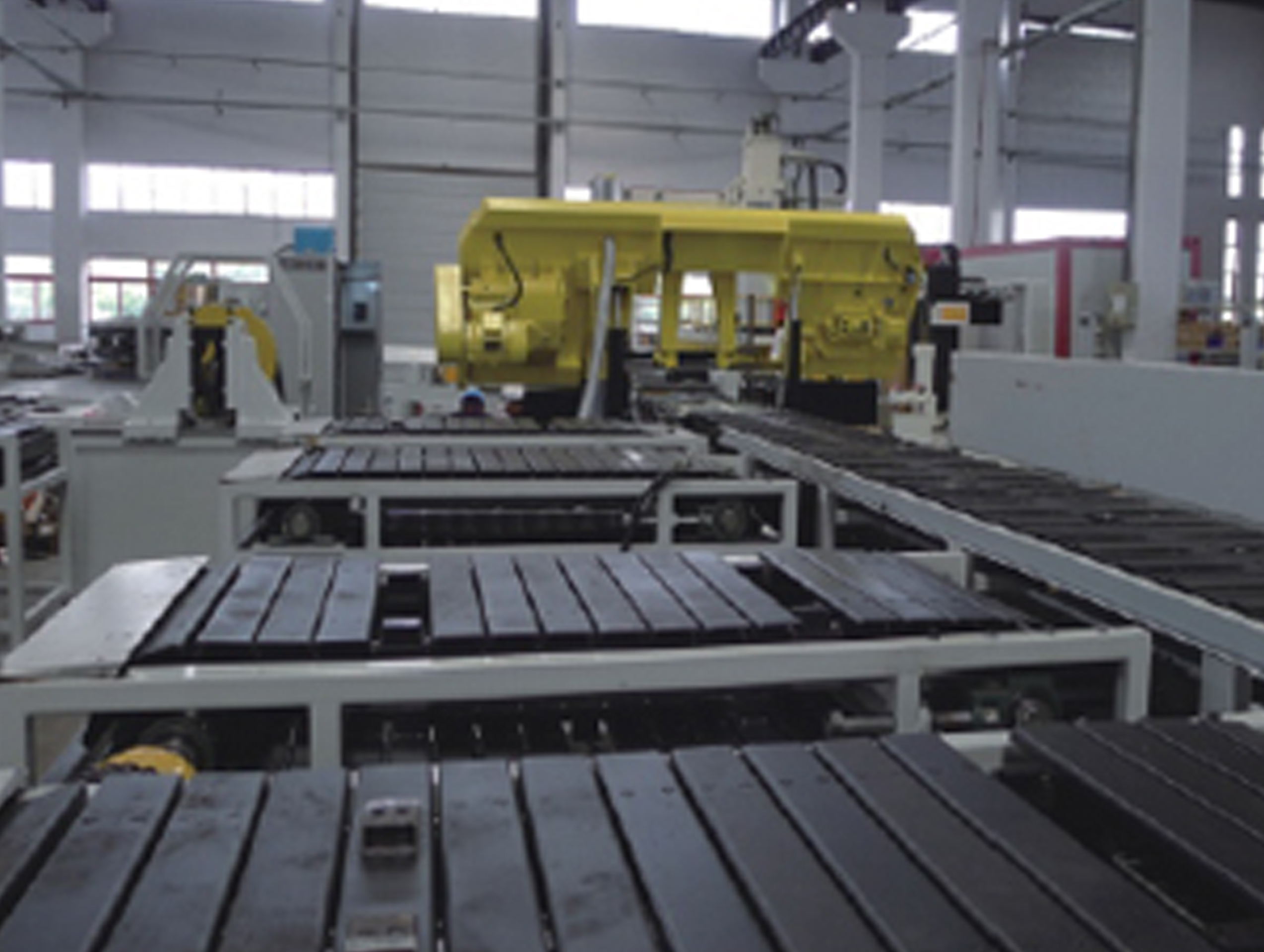 High-Speed-Band-Saw